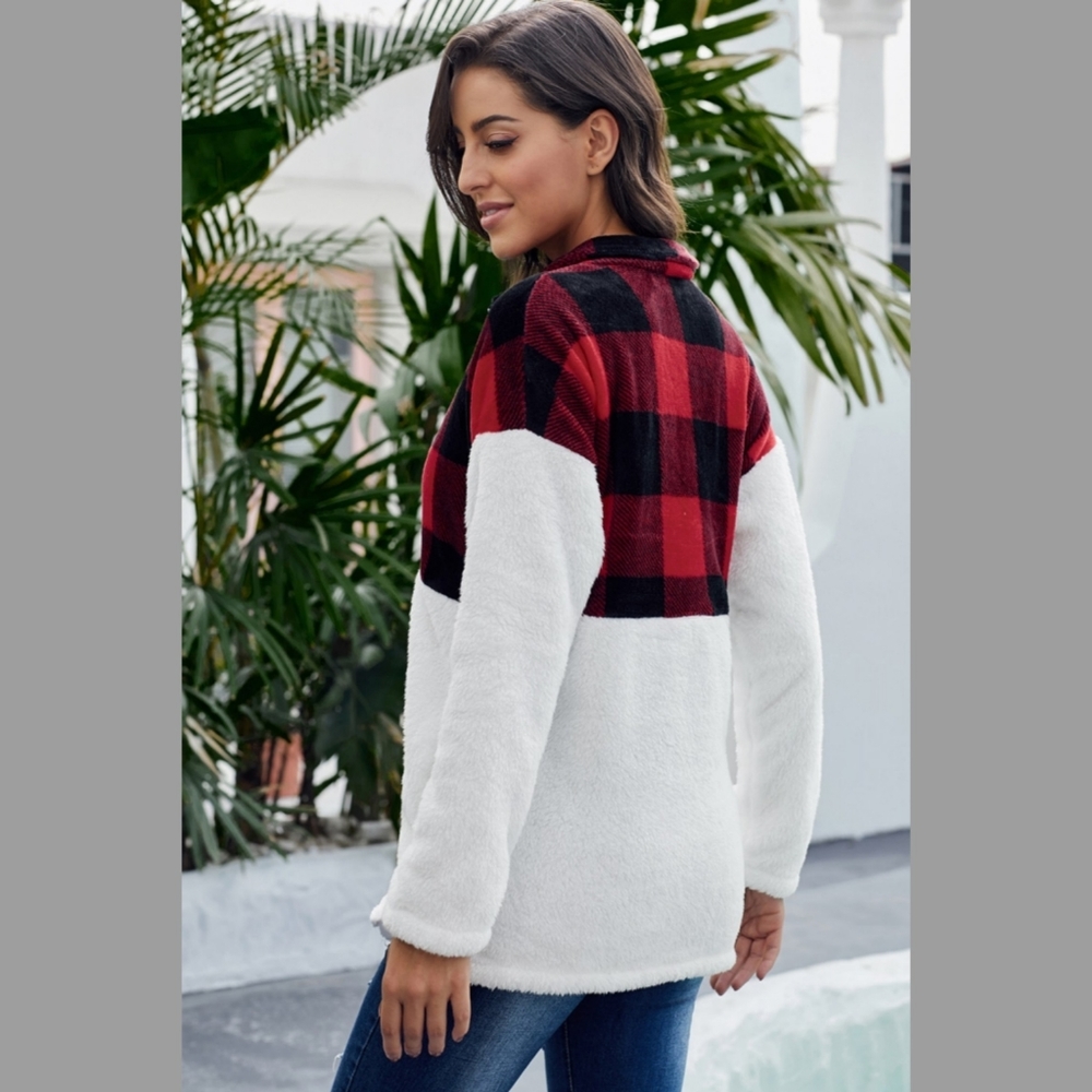 🆕️ Buffalo Plaid Fuzzy Sweater - Picture 7 of 9